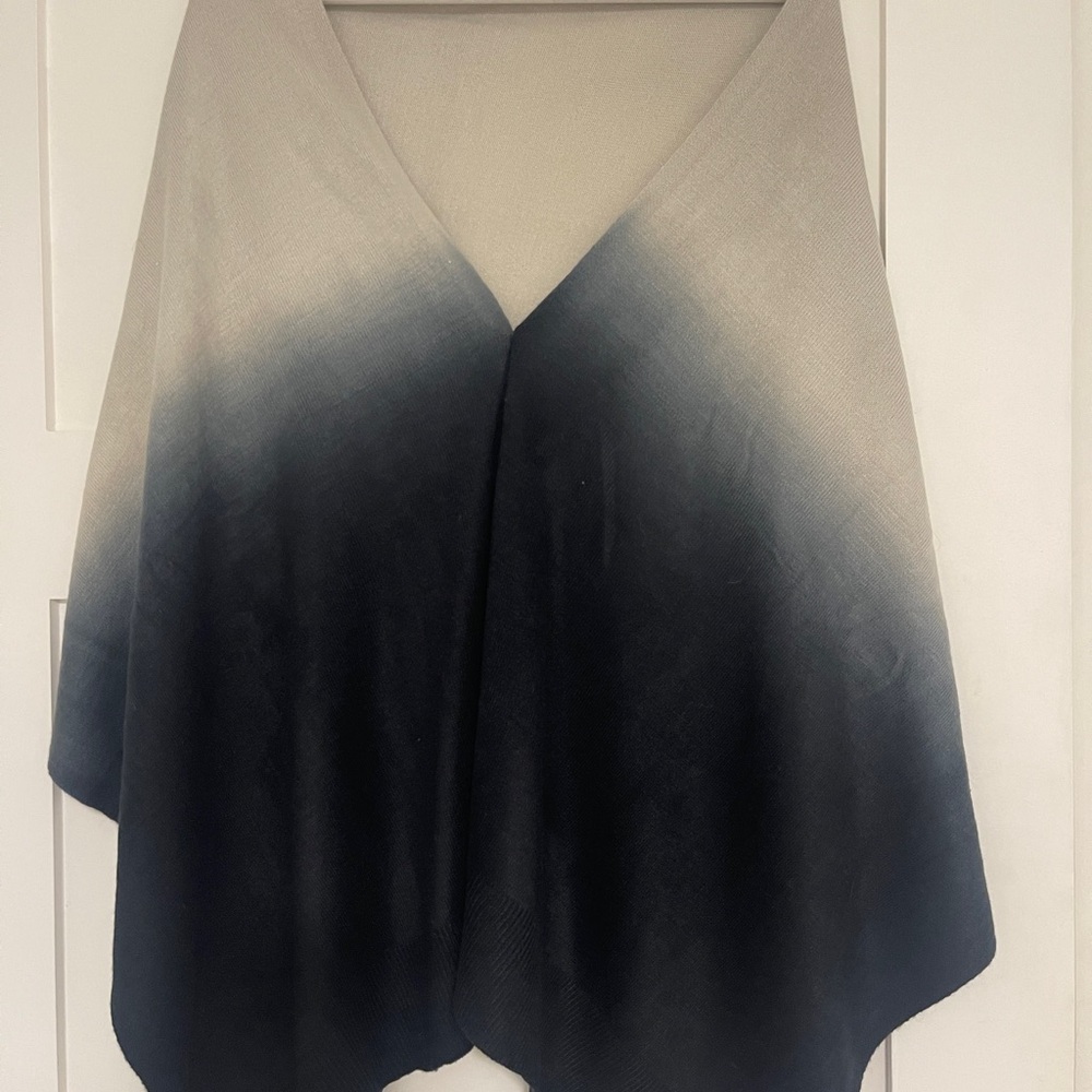 Ombre V-Neck Knit Poncho - Black & Cream